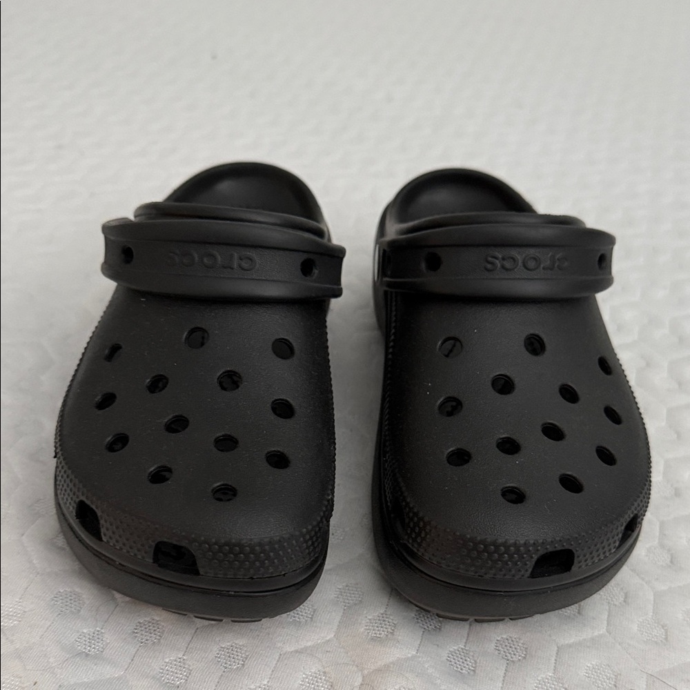 CROCS Women’s Black Clogs